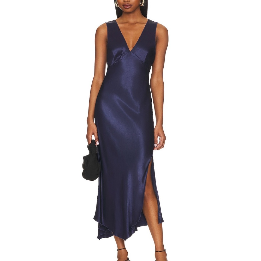 Elegant Navy Blue Sleeveless Dress